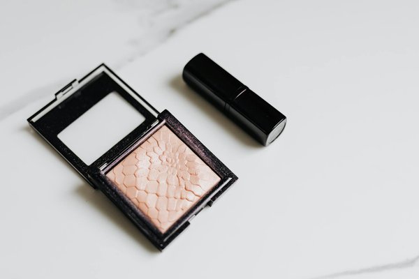 The definitive handbook for selecting ankle boots that enhance your style year-round